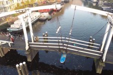 BOY & GIRL STAND UP PADDLE IN AMSTERDAM